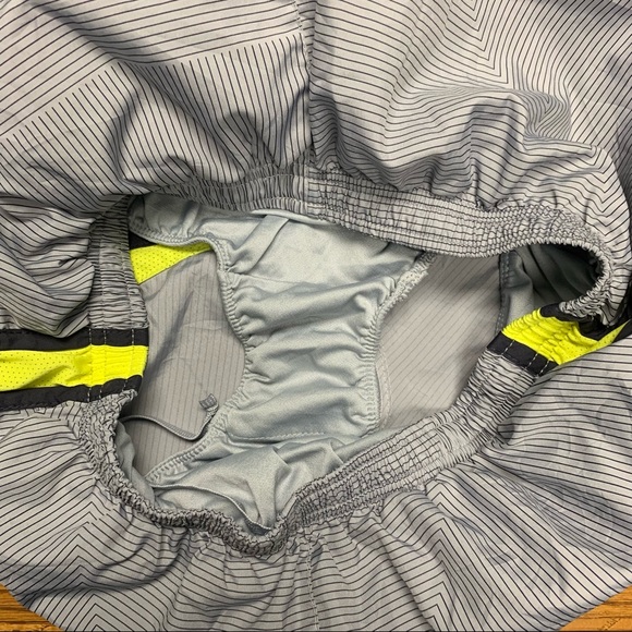 Nike Running Shorts - Picture 4 of 5